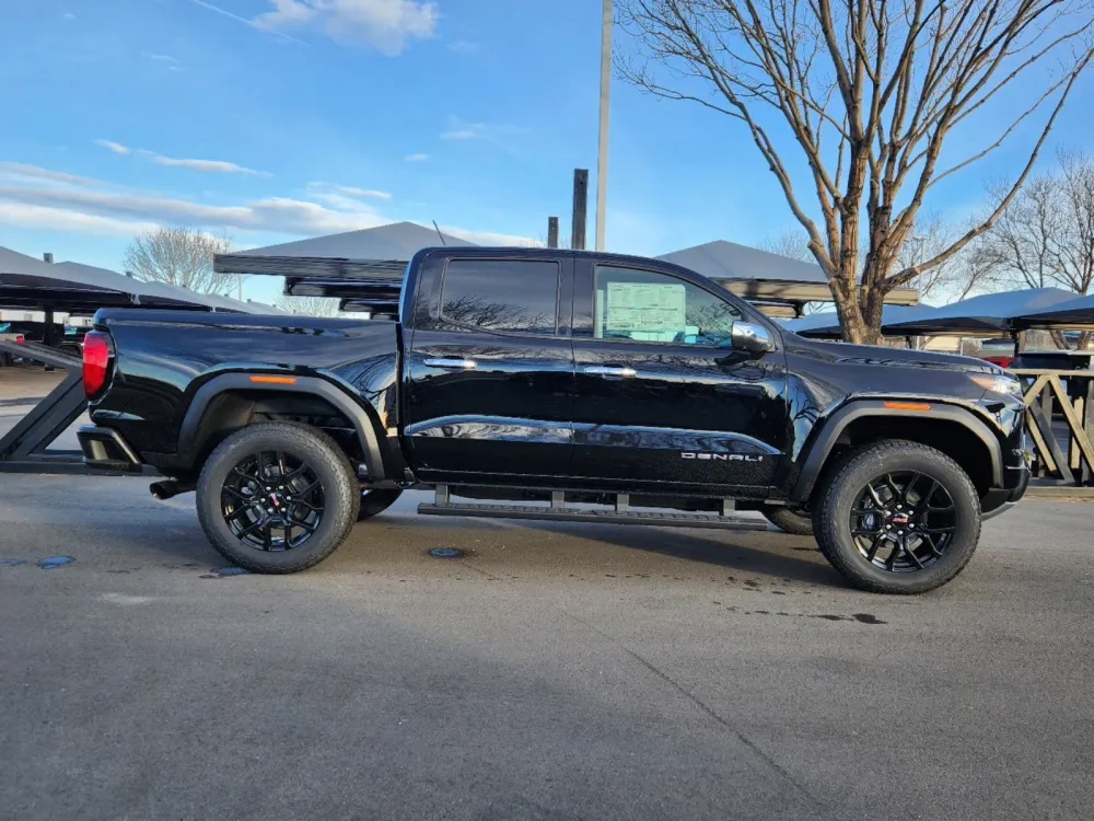 2024 GMC Canyon 4WD Denali