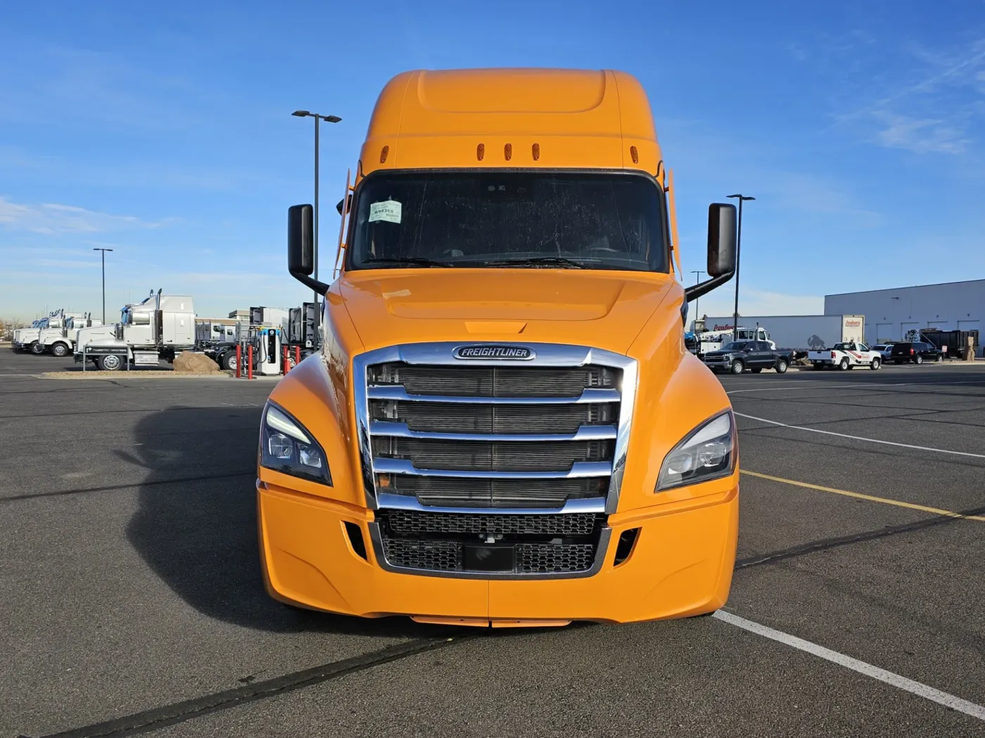 2025 Freightliner Cascadia 126 | Photo 2 of 23