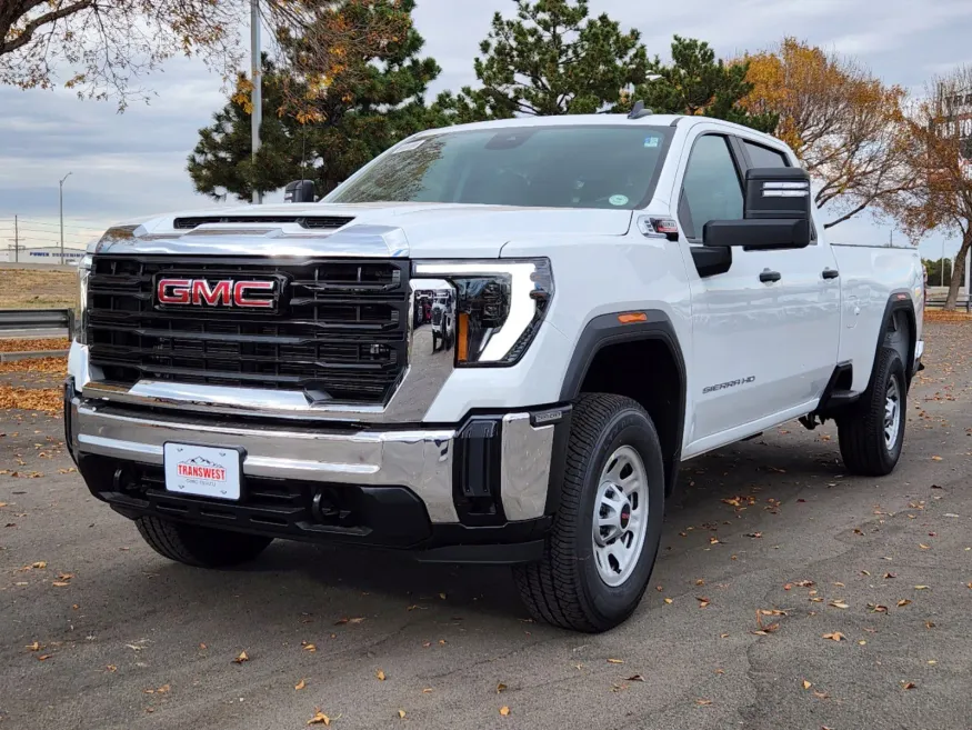 2025 GMC Sierra 3500HD Pro | Photo 3 of 28