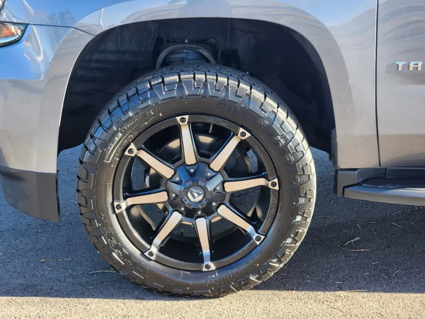 2020 Chevrolet Tahoe LT | Photo 24 of 34