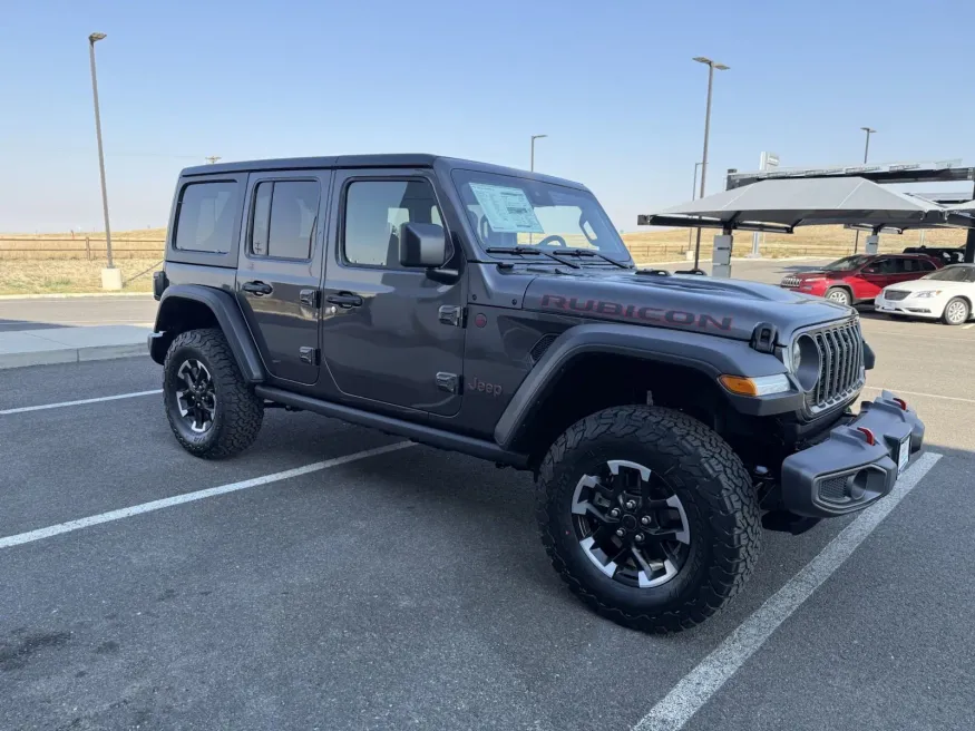 2024 Jeep Wrangler Rubicon | Photo 6 of 16