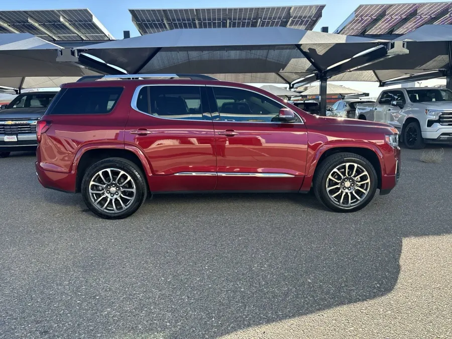 2020 GMC Acadia Denali | Photo 5 of 26