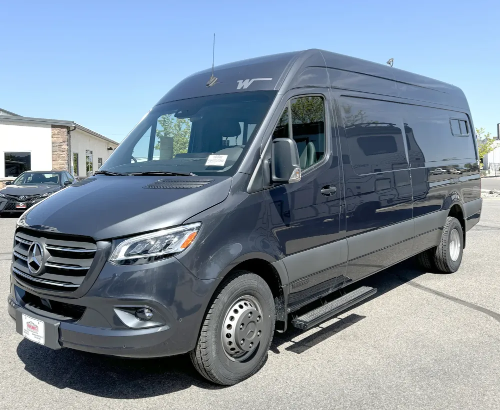 2023 Winnebago Adventure Wagon 70 SE