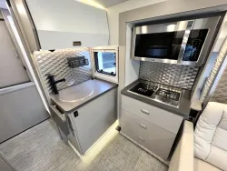 2025 Winnebago Navion 24T | Thumbnail Photo 15 of 28