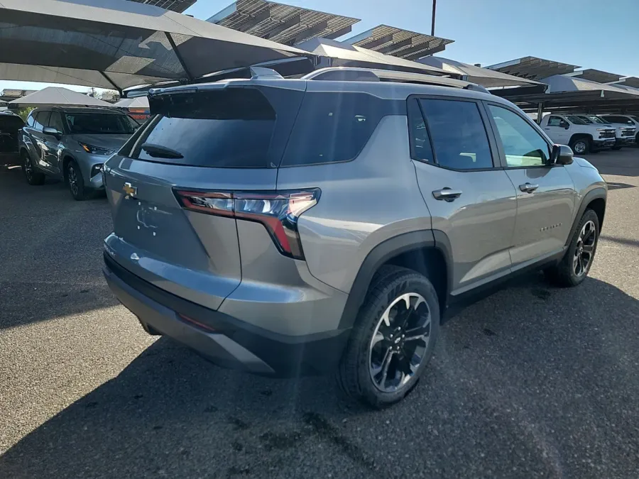 2025 Chevrolet Equinox AWD LT | Photo 7 of 21