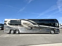 2017 Emerald Prevost X3 | Thumbnail Photo 3 of 37