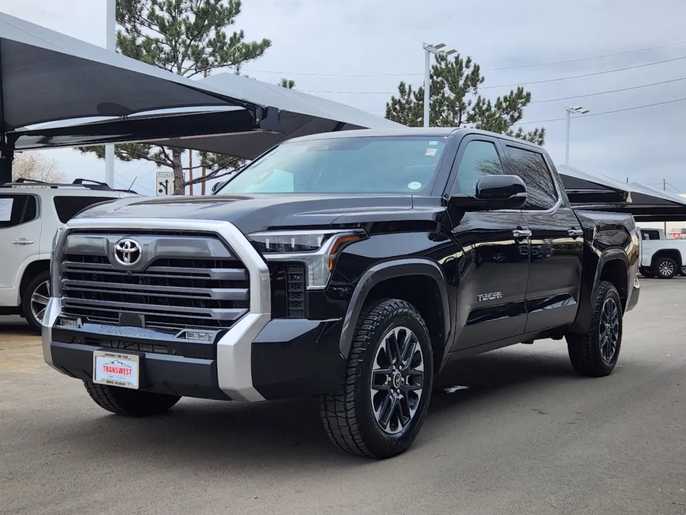 2024 Toyota Tundra 4WD Limited | Photo 3 of 33