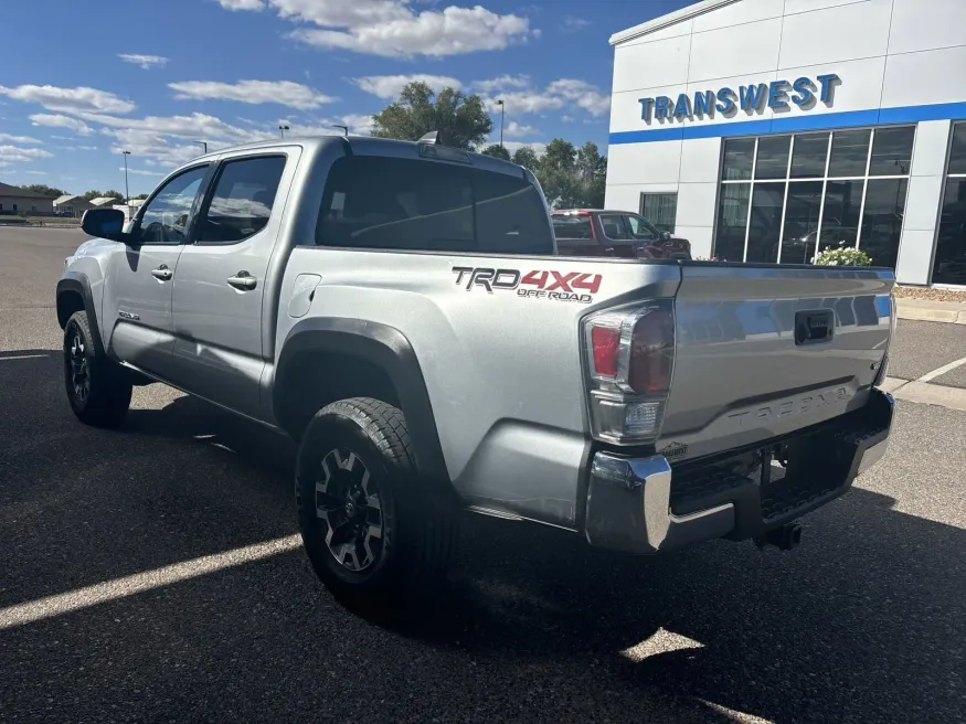 2022 Toyota Tacoma 4WD TRD Off Road | Photo 2 of 18