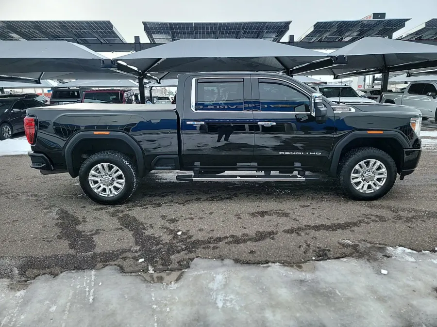 2022 GMC Sierra 2500HD Denali | Photo 7 of 21