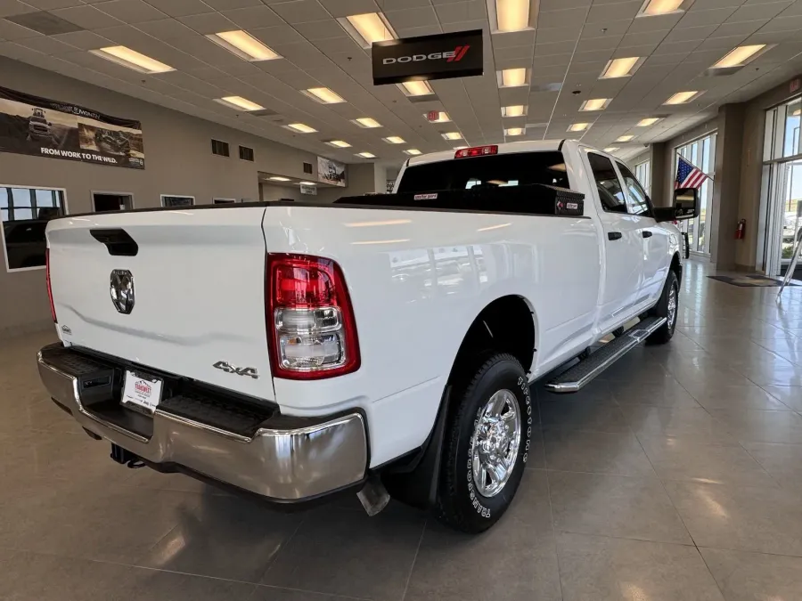 2024 RAM 2500 Tradesman | Photo 6 of 16