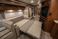 2019 Winnebago Forza 38W | Thumbnail Photo 14 of 28