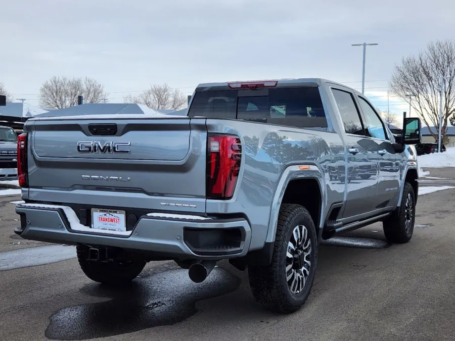 2025 GMC Sierra 2500HD Denali Ultimate | Photo 2 of 31