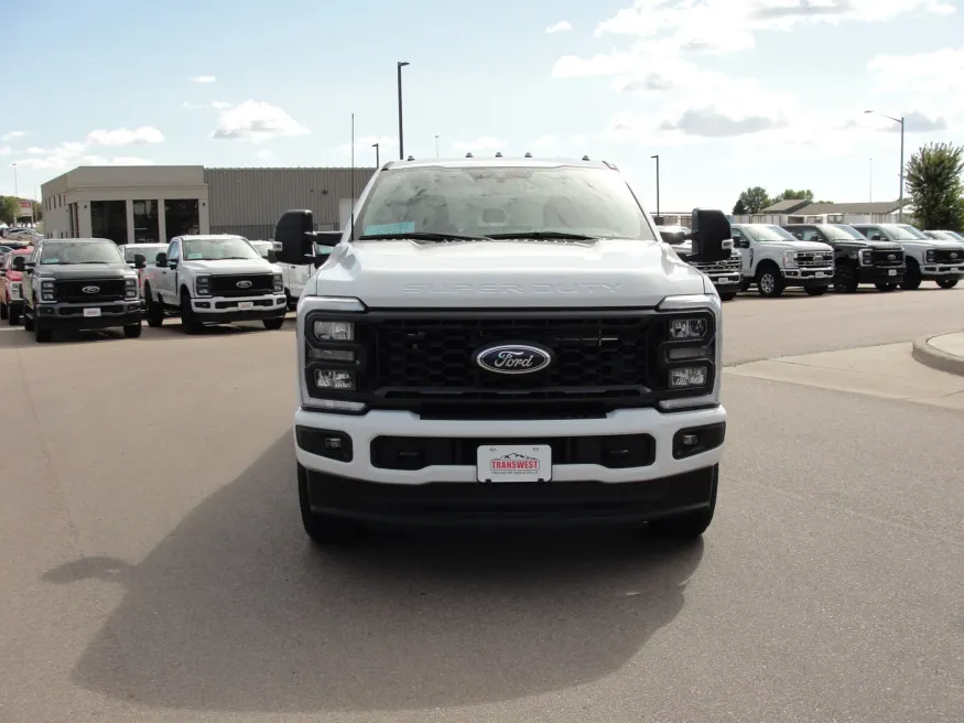 2024 Ford F-250 | Photo 7 of 13