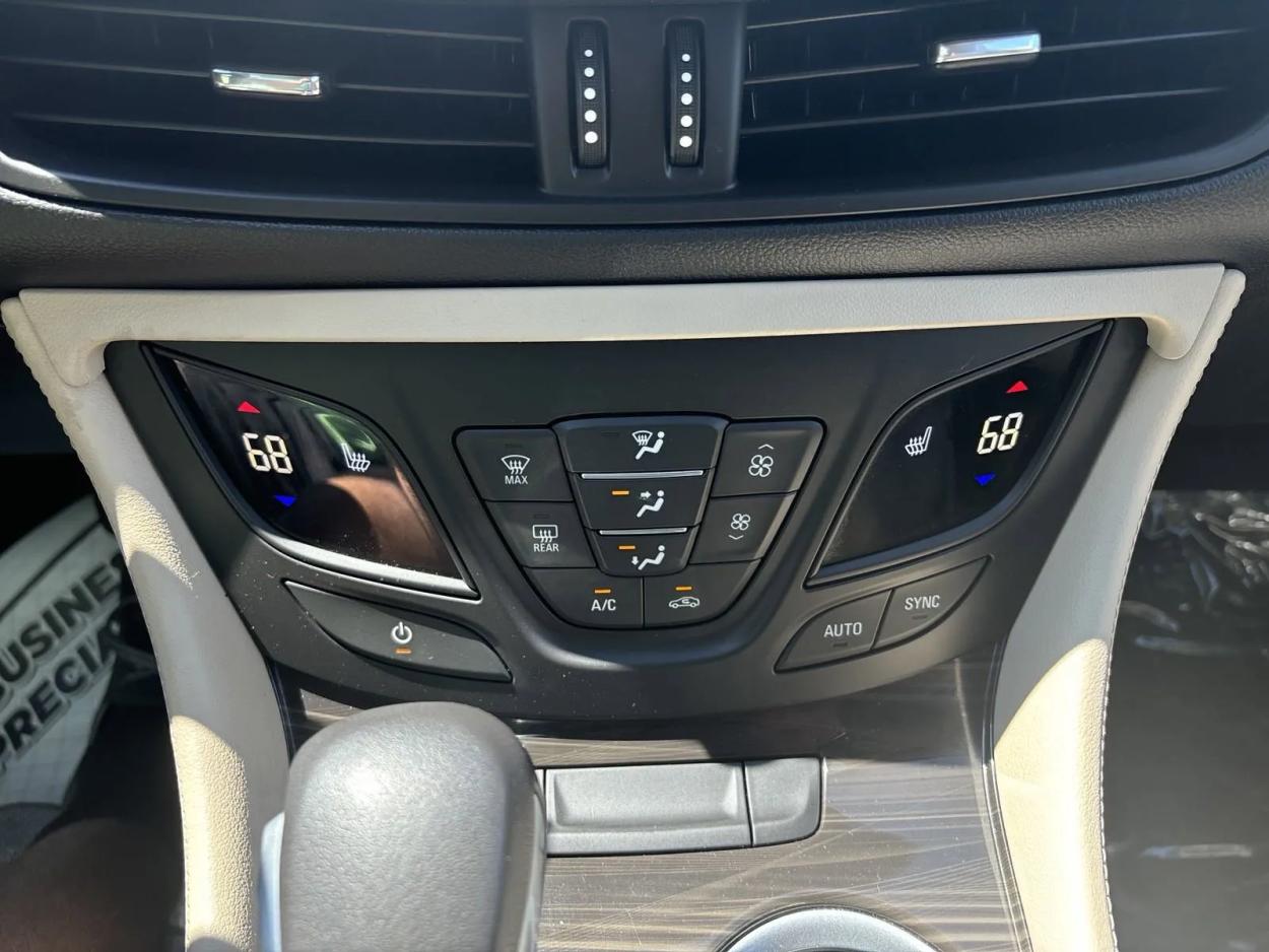 2020 Buick Envision Premium | Photo 21 of 27