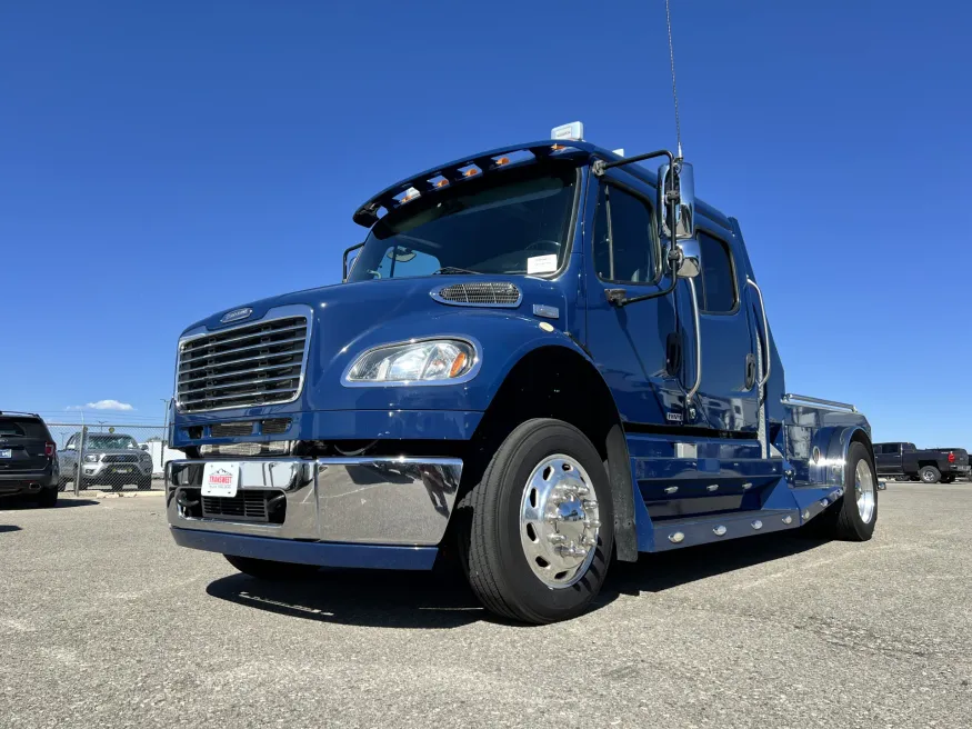 2015 Freightliner M2 106 Sport Chassis | Photo 22 of 21