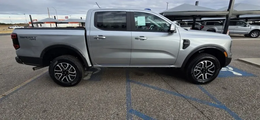 2024 Ford Ranger | Photo 4 of 29