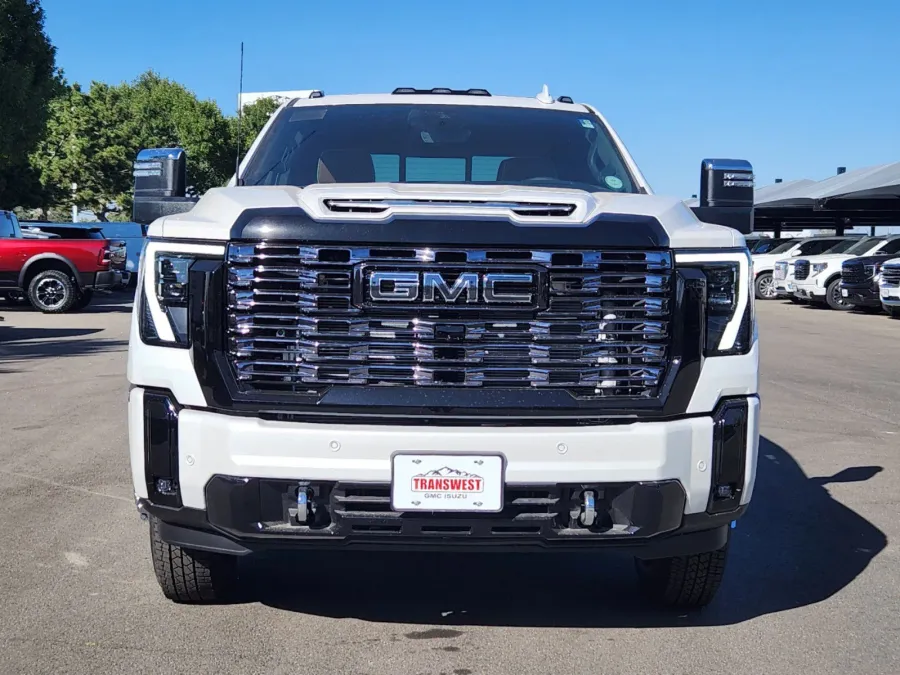 2025 GMC Sierra 3500HD Denali Ultimate | Photo 4 of 30