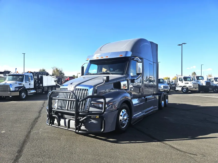 2023 Western Star 57X | Photo 1 of 17