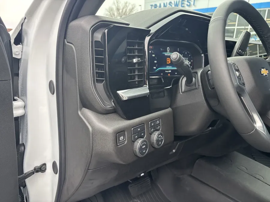 2025 Chevrolet Silverado 3500HD LT | Photo 12 of 19