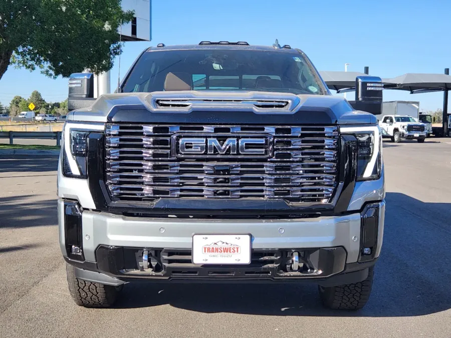 2025 GMC Sierra 2500HD Denali Ultimate | Photo 4 of 28