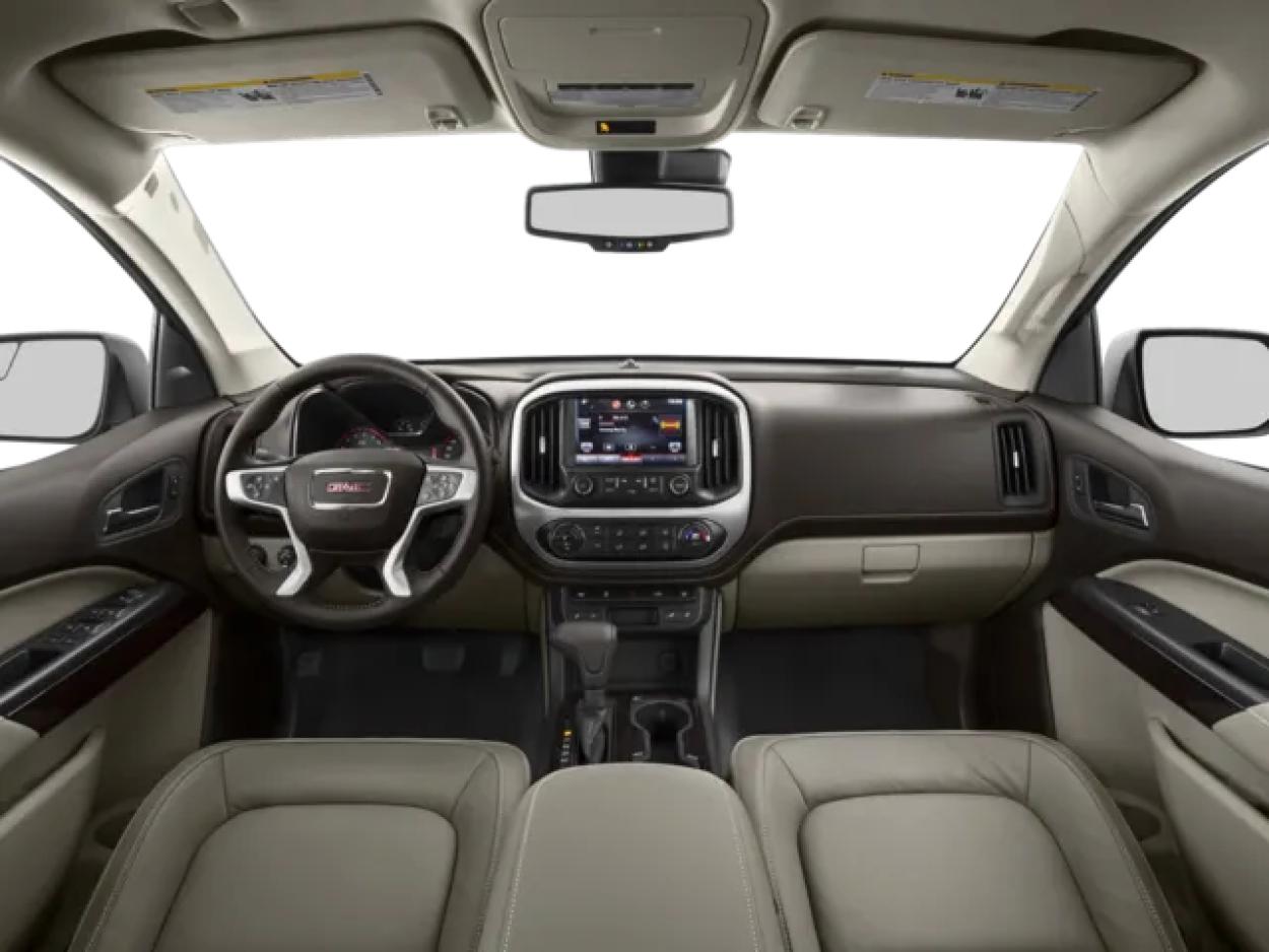 2016 GMC Canyon | Photo 4 of 17