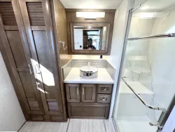 2024 Newmar Ventana 4037 | Thumbnail Photo 18 of 31