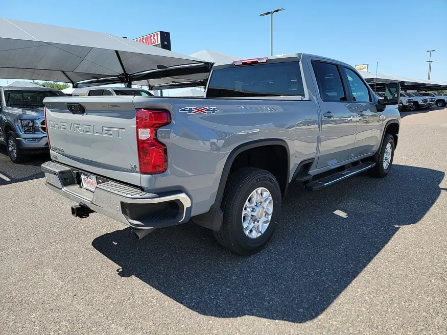 2024 Chevrolet Silverado 2500HD LT | Photo 6 of 20