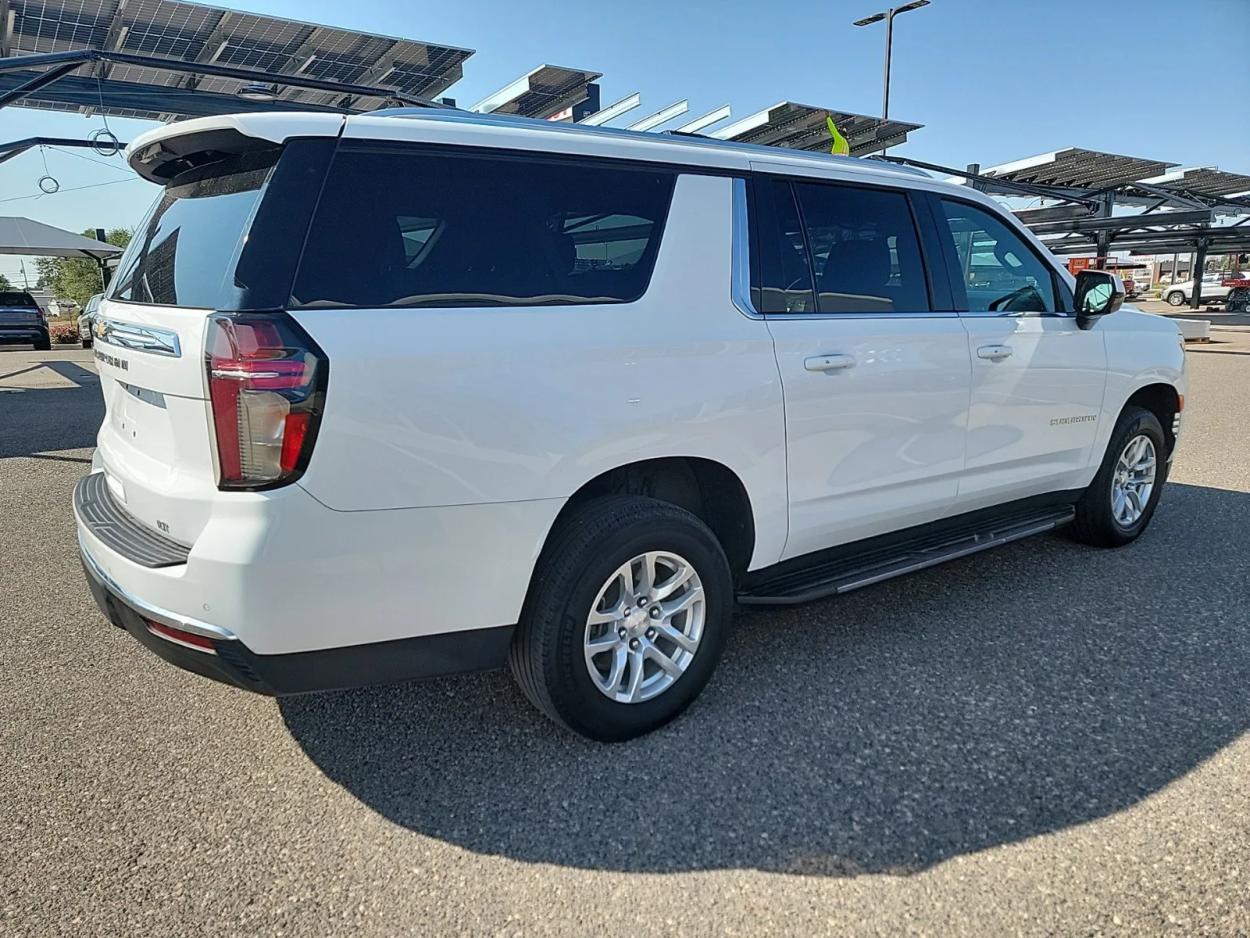 2023 Chevrolet Suburban LT | Photo 6 of 21