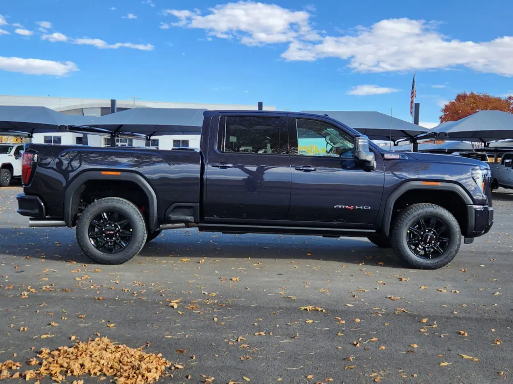 2025 GMC Sierra 2500HD AT4 