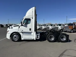 2020 Freightliner Cascadia 126 | Thumbnail Photo 8 of 16