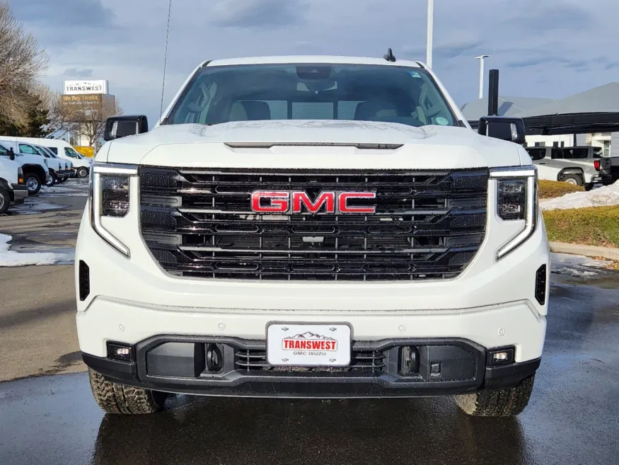 2025 GMC Sierra 1500 Elevation | Photo 4 of 33