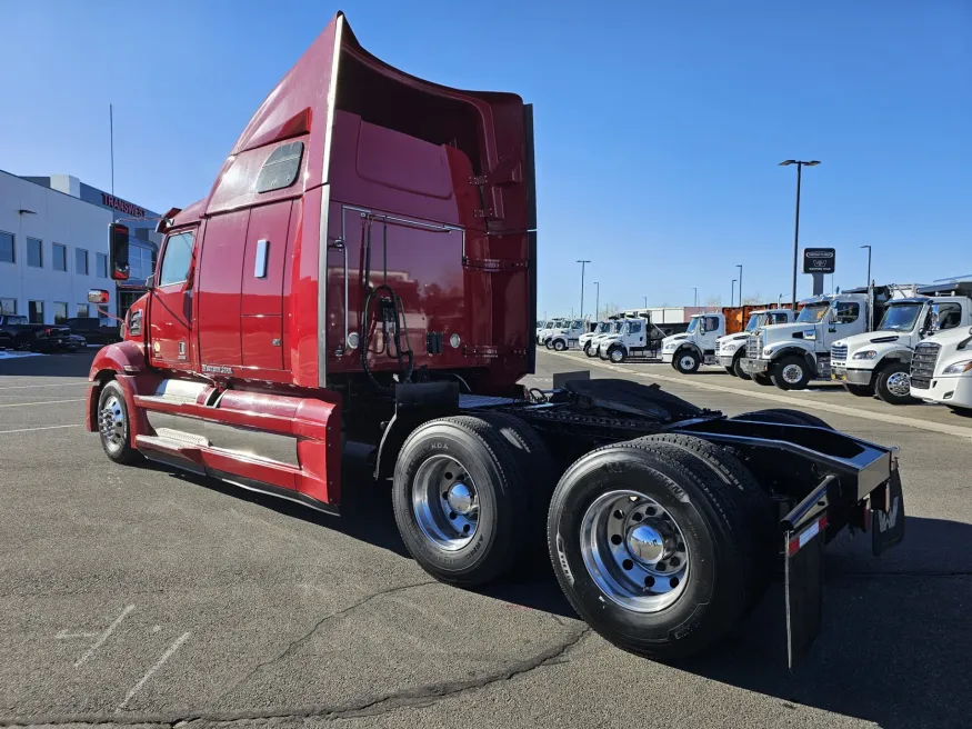 2020 Western Star 5700XE | Photo 6 of 18