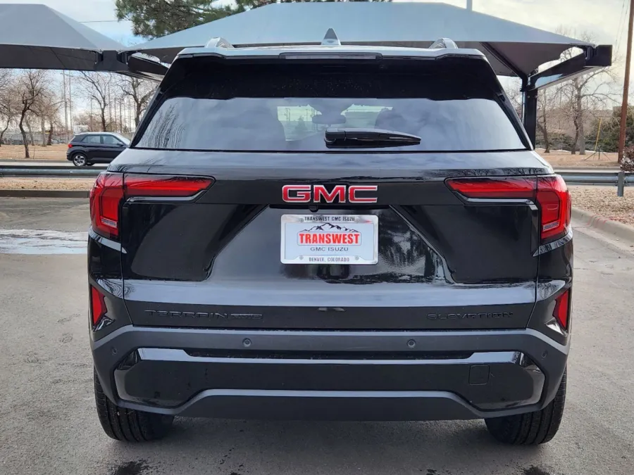 2025 GMC Terrain AWD Elevation | Photo 12 of 27