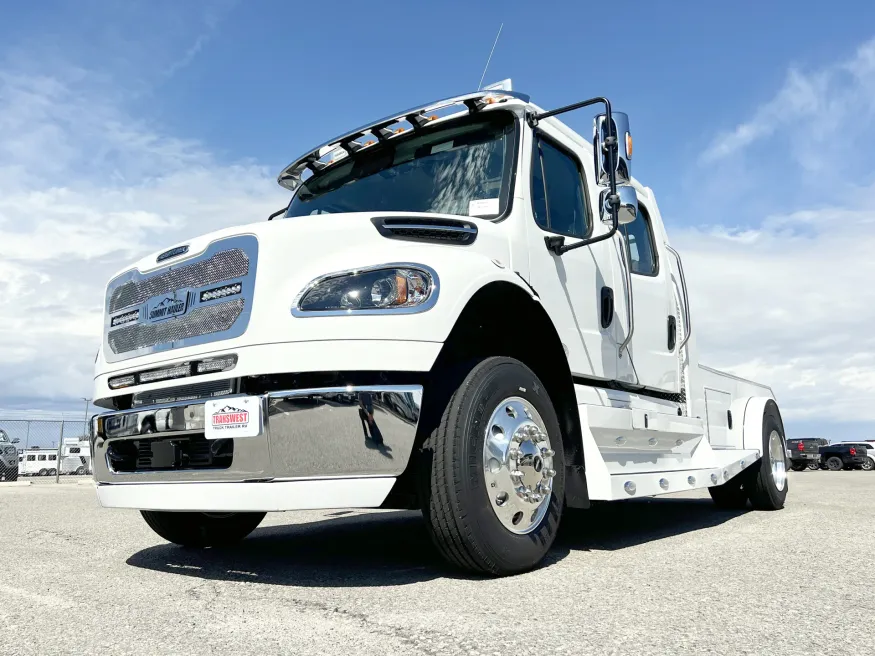 2024 Freightliner M2 106 Plus Summit Hauler | Photo 25 of 25