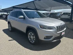 2019 Jeep Cherokee Latitude Plus | Thumbnail Photo 6 of 23