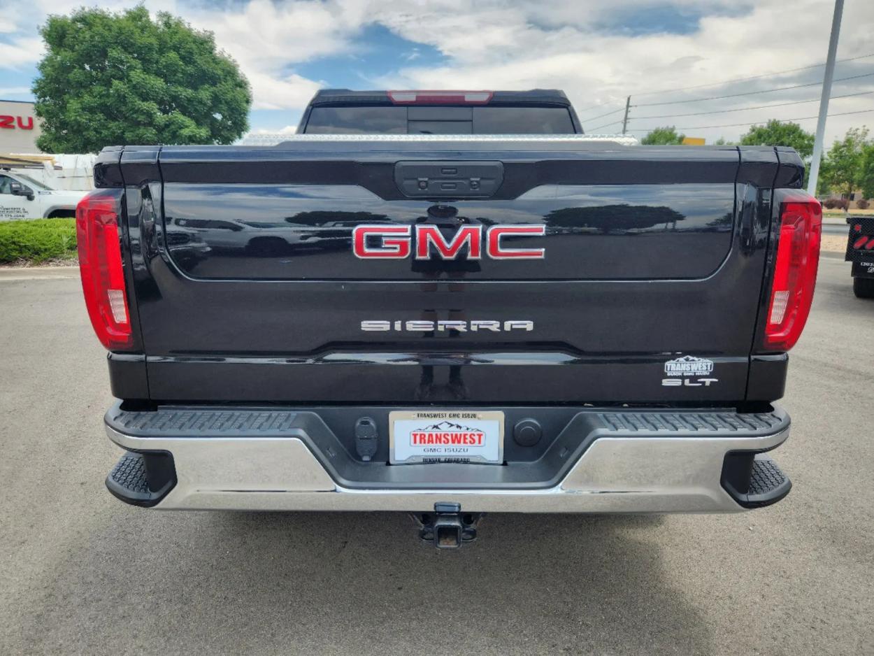 2021 GMC Sierra 1500 SLT | Photo 11 of 26