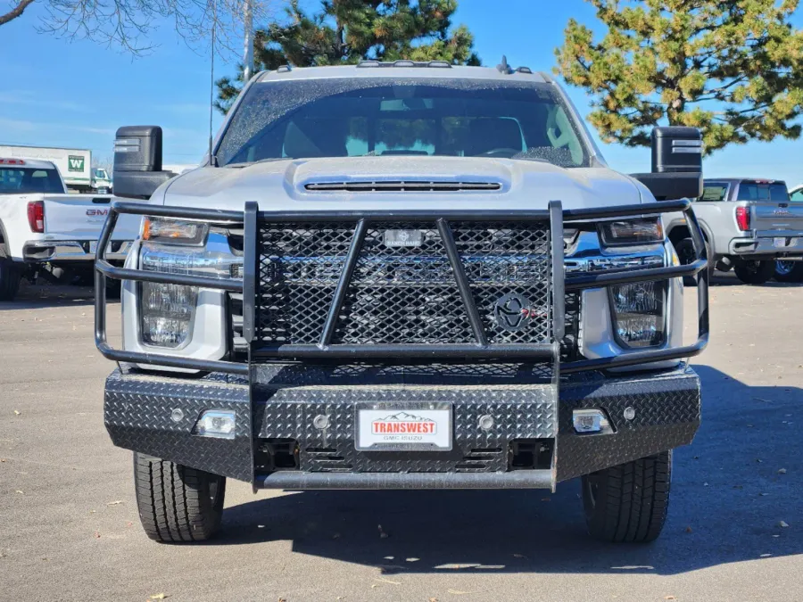 2022 Chevrolet Silverado 2500HD LT | Photo 3 of 25