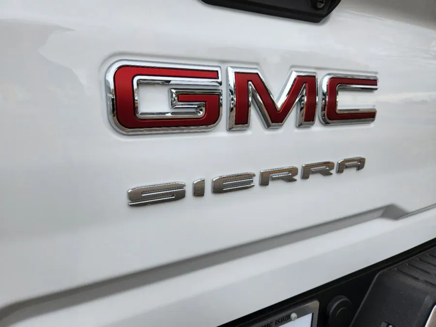 2025 GMC Sierra 3500HD Pro | Photo 13 of 28