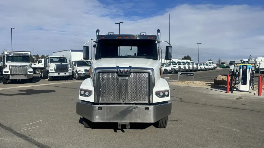 2022 Western Star 49X | Photo 2 of 16