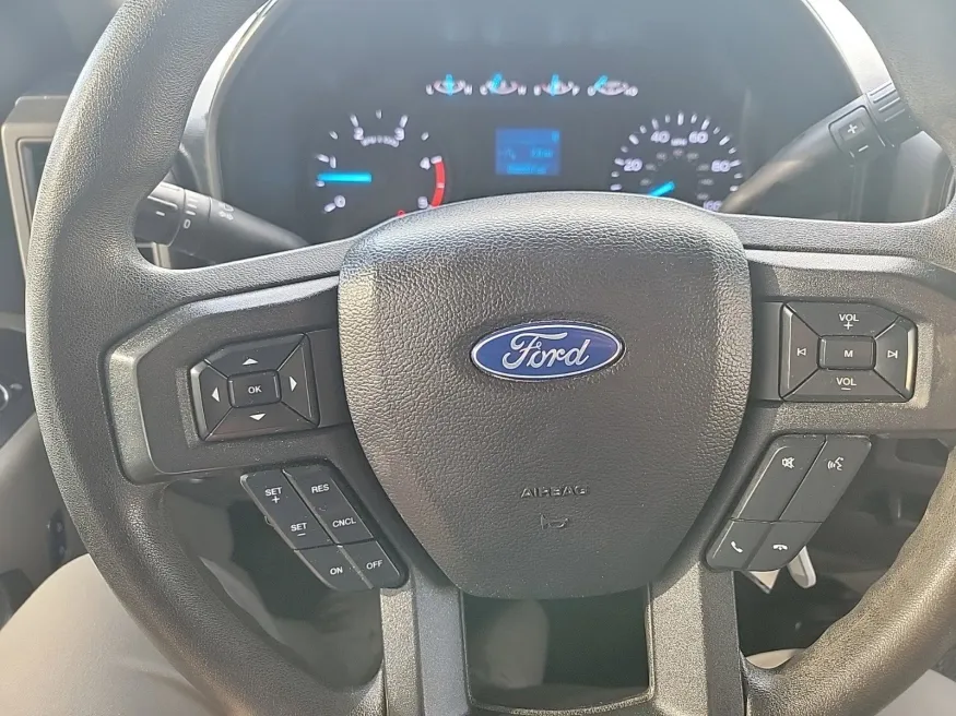 2019 Ford Super Duty F-350 DRW | Photo 15 of 16