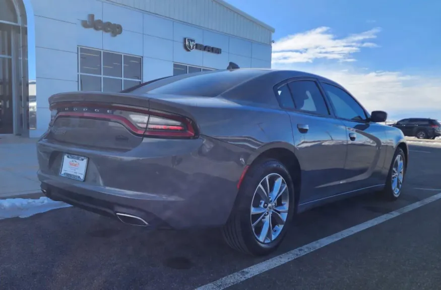 2023 Dodge Charger SXT | Photo 6 of 15