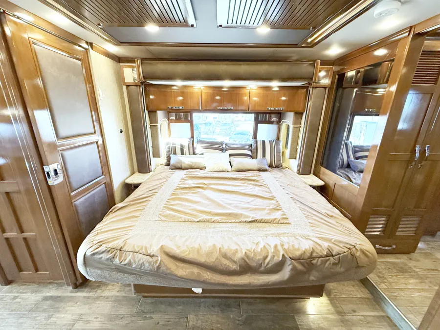 2017 Newmar King Aire 4519 | Photo 16 of 33