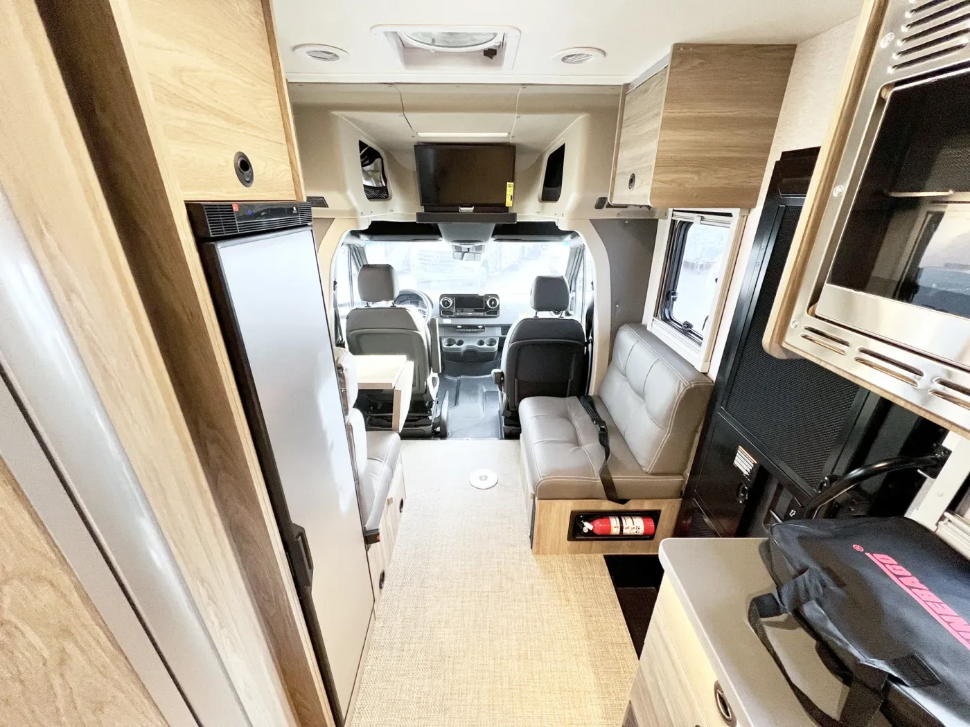 2025 Winnebago EKKO 23B | Photo 4 of 21