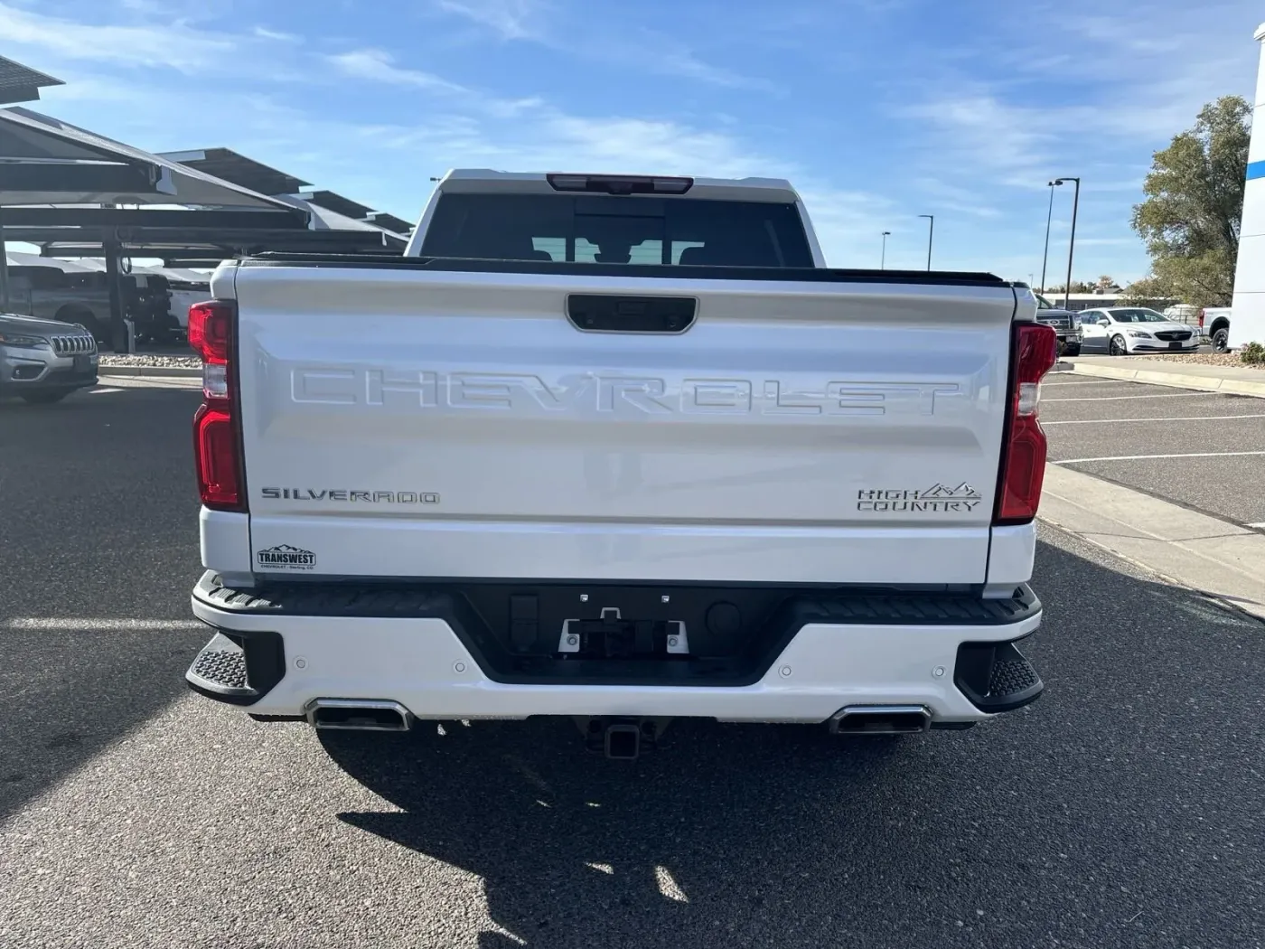 2022 Chevrolet Silverado 1500 High Country | Photo 3 of 21