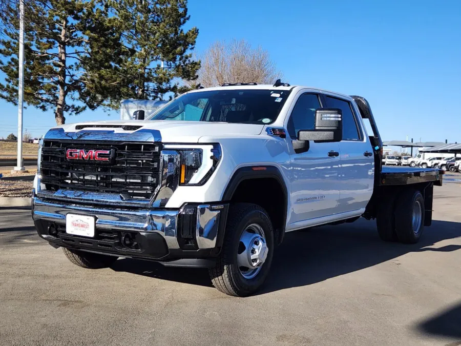 2025 GMC Sierra 3500HD CC Pro | Photo 3 of 28