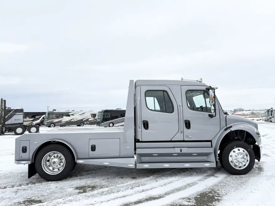 2024 Freightliner M2 106 Plus Summit Hauler | Photo 18 of 23