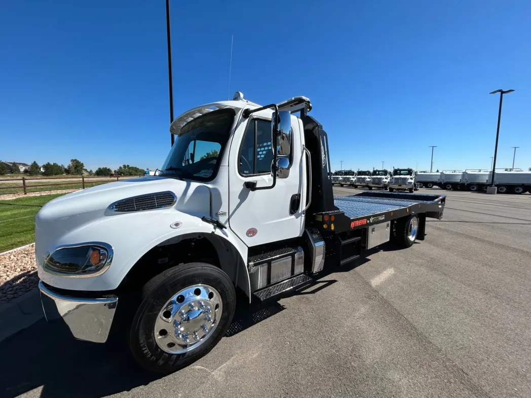 2025 Freightliner M2 106 