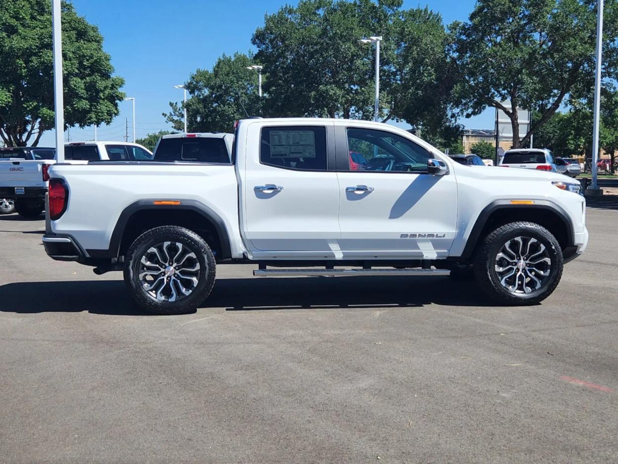 2024 GMC Canyon 4WD Denali 