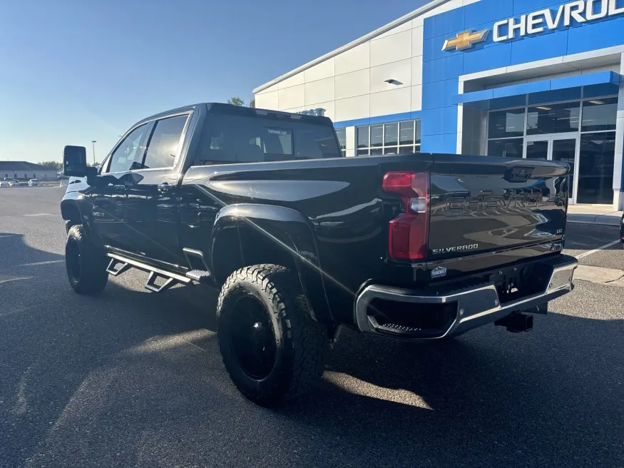 2020 Chevrolet Silverado 2500HD LTZ | Photo 2 of 22