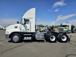 2016 Mack CXU | Thumbnail Photo 8 of 19